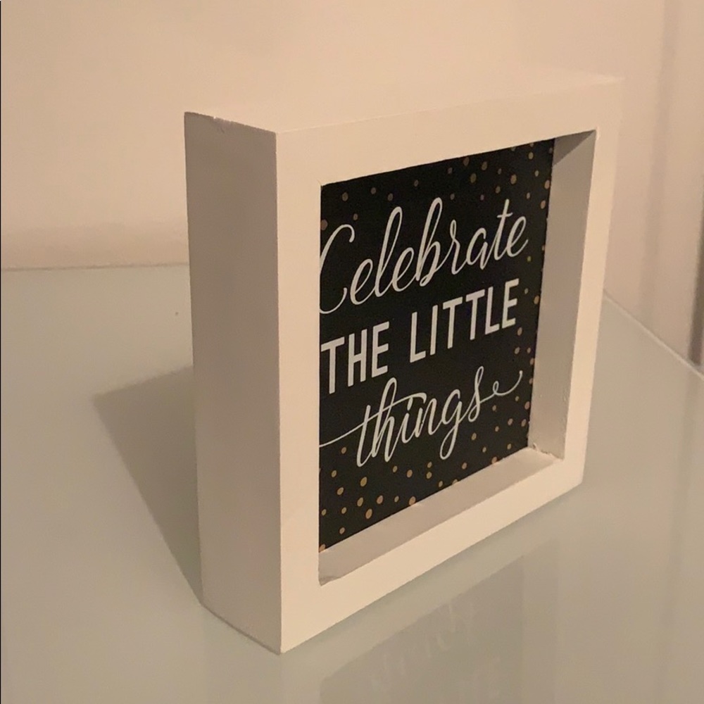 Box Sign - Picture 2 of 4